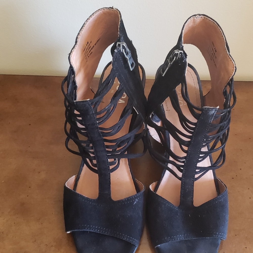 Lucca Lane black sandal